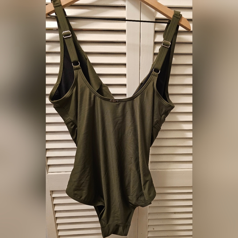 DKNY Women's Ruffle Underwire Tummy Control Swimsuit Green Size 14 NWOT - Picture 3 of 6